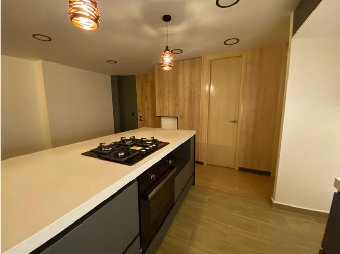 Apartamento de 2 alcobas en venta en Laureles, Medellín, 75 m² · foto 8 de 24