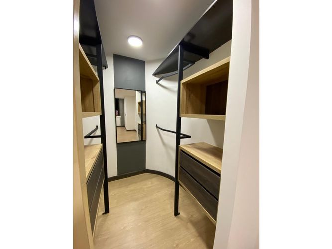 Apartamento de 2 alcobas en venta en Laureles, Medellín, 75 m² · foto 12 de 24