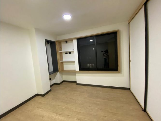 Apartamento de 2 alcobas en venta en Laureles, Medellín, 75 m² · foto 20 de 24