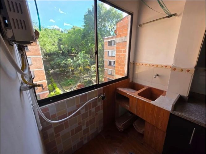 Apartamento de 3 alcobas en venta en Altamira, Medellín, 80 m² · foto 4 de 9