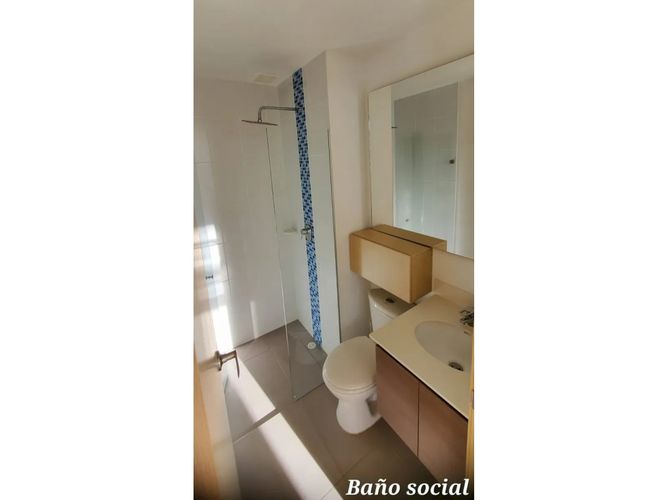 Apartamento de 2 alcobas en arriendo en Loma Del Indio, Medellín, 80 m² · foto 7 de 17
