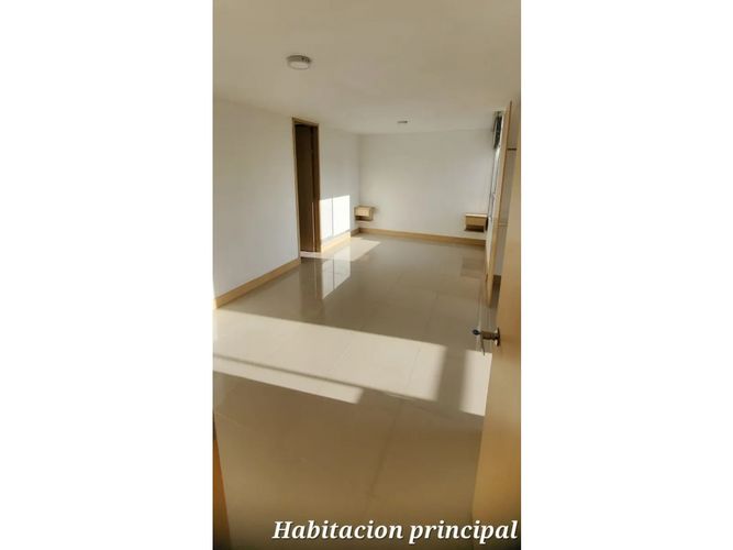 Apartamento de 2 alcobas en arriendo en Loma Del Indio, Medellín, 80 m² · foto 8 de 17