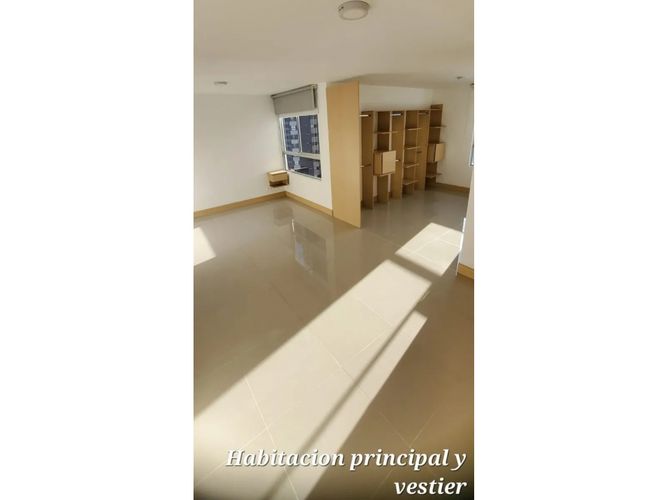 Apartamento de 2 alcobas en arriendo en Loma Del Indio, Medellín, 80 m² · foto 11 de 17