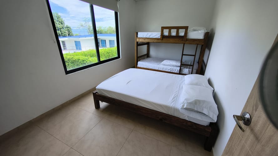 Casa de 4 alcobas en venta en Ricaurte, Ricaurte, 220 m² · foto 23 de 24