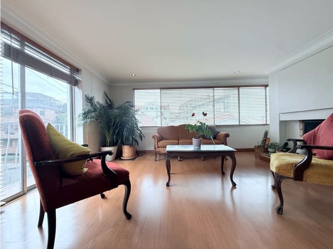 Apartamento de 3 alcobas en venta en Molinos Norte, Bogotá, 175 m² · foto 2 de 24