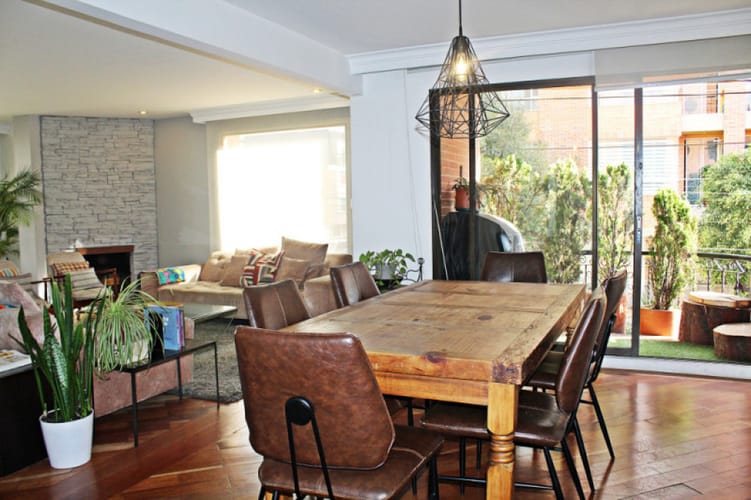 Apartamento de 3 alcobas en venta en Santa Barbara, Bogotá, 188 m² · foto 2 de 24