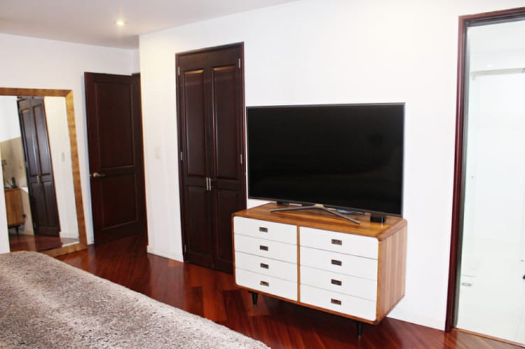 Apartamento de 3 alcobas en venta en Santa Barbara, Bogotá, 188 m² · foto 18 de 24