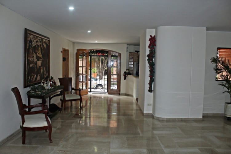 Apartamento de 3 alcobas en venta en Santa Barbara, Bogotá, 188 m² · foto 19 de 24