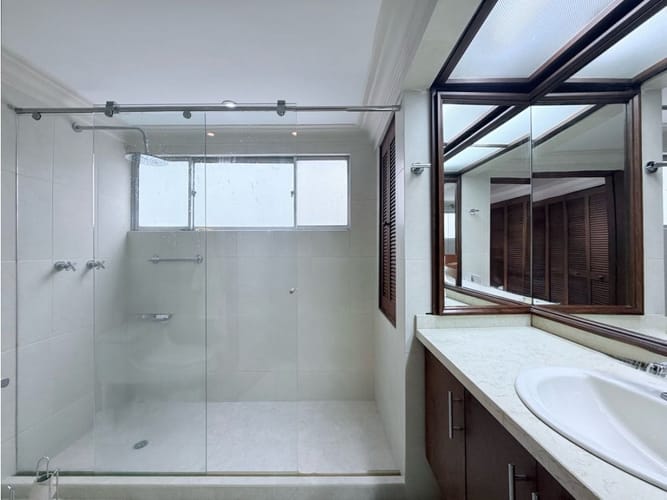 Apartamento de 3 alcobas en venta en Molinos Norte, Bogotá, 175 m² · foto 15 de 24