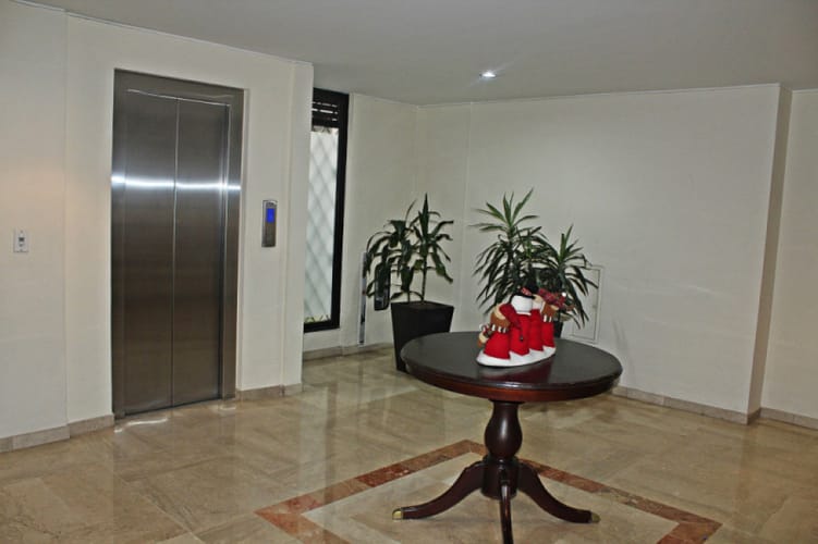 Apartamento de 3 alcobas en venta en Santa Barbara, Bogotá, 188 m² · foto 22 de 24