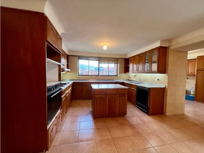Apartamento en venta en El Poblado, Medellín · foto 9 de 24