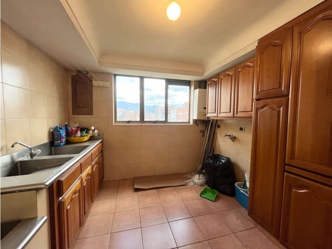 Apartamento en venta en El Poblado, Medellín · foto 10 de 24