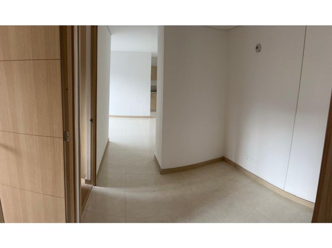 Apartamento de 3 alcobas en venta en Bello, 80 m² · foto 2 de 21