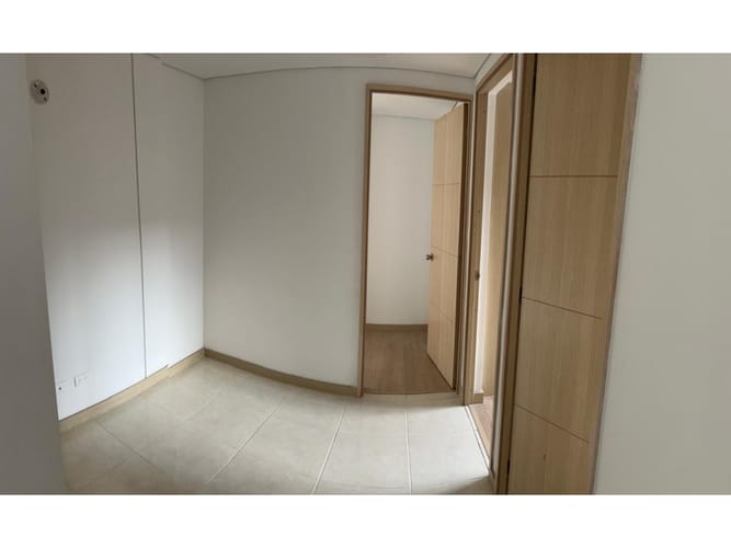 Apartamento de 3 alcobas en venta en Bello, 80 m² · foto 3 de 21
