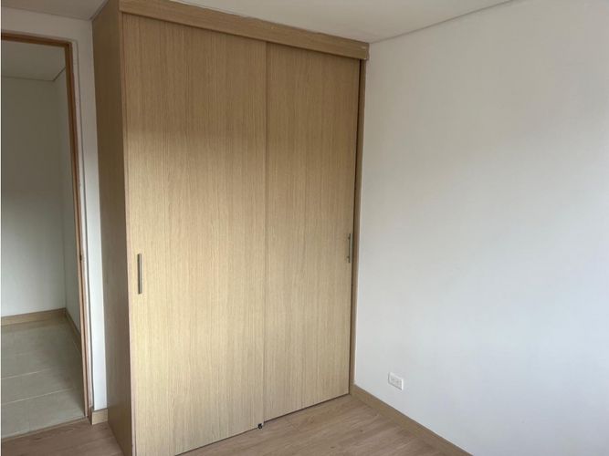 Apartamento de 3 alcobas en venta en Bello, 80 m² · foto 9 de 21