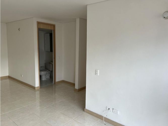 Apartamento de 3 alcobas en venta en Bello, 80 m² · foto 11 de 21