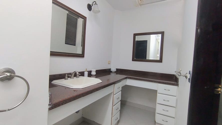 Casa de 8 alcobas en venta en Girardot, Girardot, 647 m² · foto 20 de 24