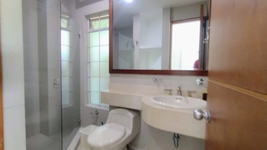 Casa de 5 alcobas en venta en Girardot, Girardot, 780 m² · foto 12 de 24