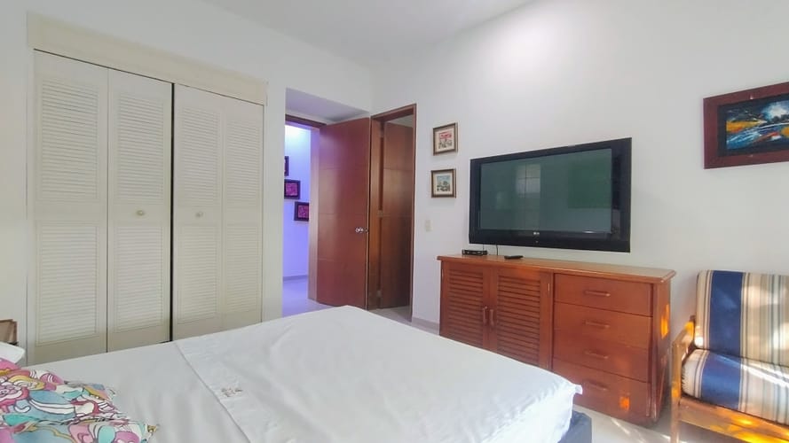Casa de 5 alcobas en venta en Girardot, Girardot, 780 m² · foto 13 de 24