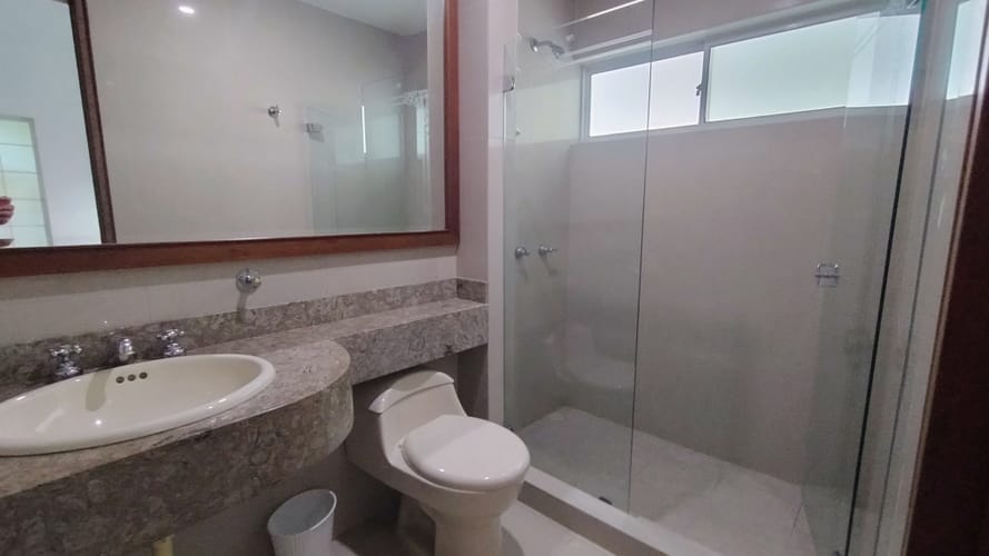 Casa de 5 alcobas en venta en Girardot, Girardot, 780 m² · foto 15 de 24