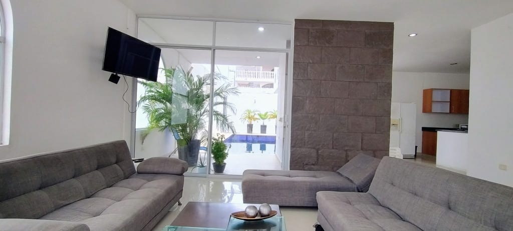 Casa de 4 alcobas en venta en Ricaurte, Ricaurte, 400 m² · foto 3 de 24