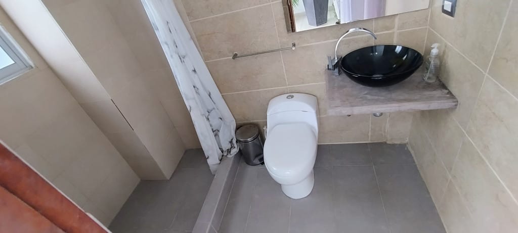 Casa de 4 alcobas en venta en Ricaurte, Ricaurte, 400 m² · foto 18 de 24