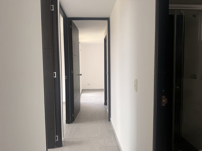 Apartamento de 3 alcobas en venta en Conjunto Residencial Pinares, Madrid, 51 m² · foto 13 de 13