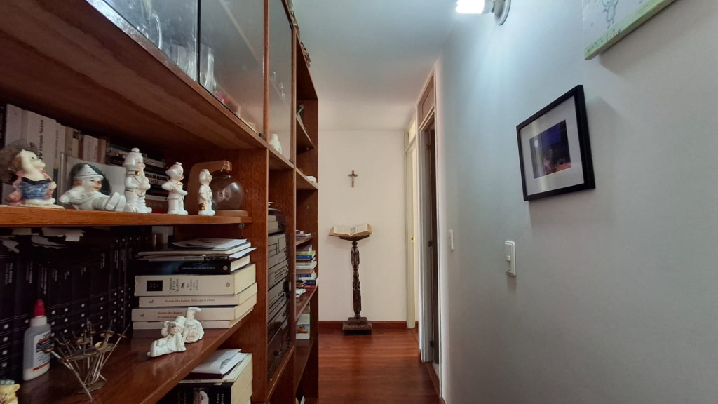 Apartamento en venta en Santa Teresa, Bogotá · foto 8 de 24