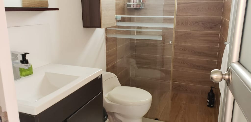 Casa de 4 alcobas en venta en Ricaurte, Ricaurte, 242 m² · foto 4 de 24