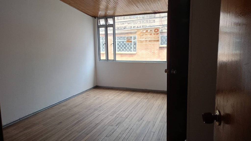 Casa en venta en San Jose Sur, Bogotá · foto 5 de 24