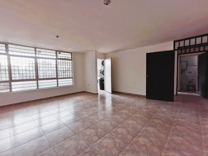 Oficina en arriendo en San Vicente, Cali, 160 m² · foto 2 de 24