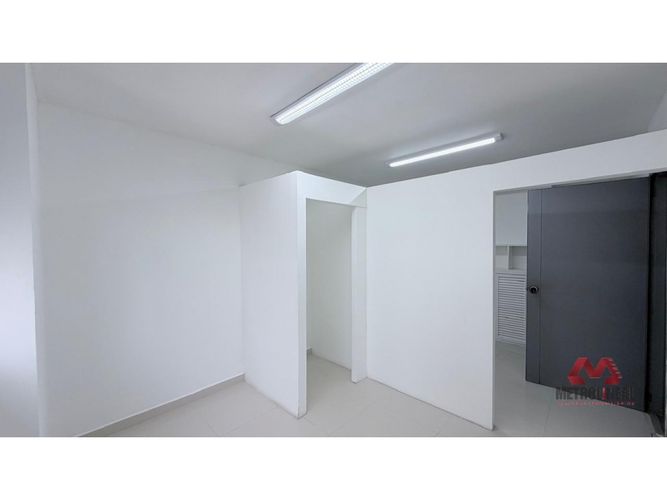 Consultorio en arriendo en Bocagrande, Cartagena, 18 m² · foto 6 de 7