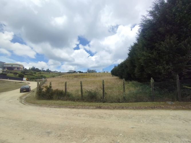 Lote en venta en Aposentos Parte Alta, Sopó, 2392 m² · foto 2 de 18