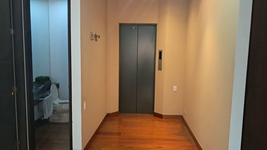 Apartamento de 3 alcobas en venta en El Virrey, Bogotá, 227 m² · foto 18 de 21