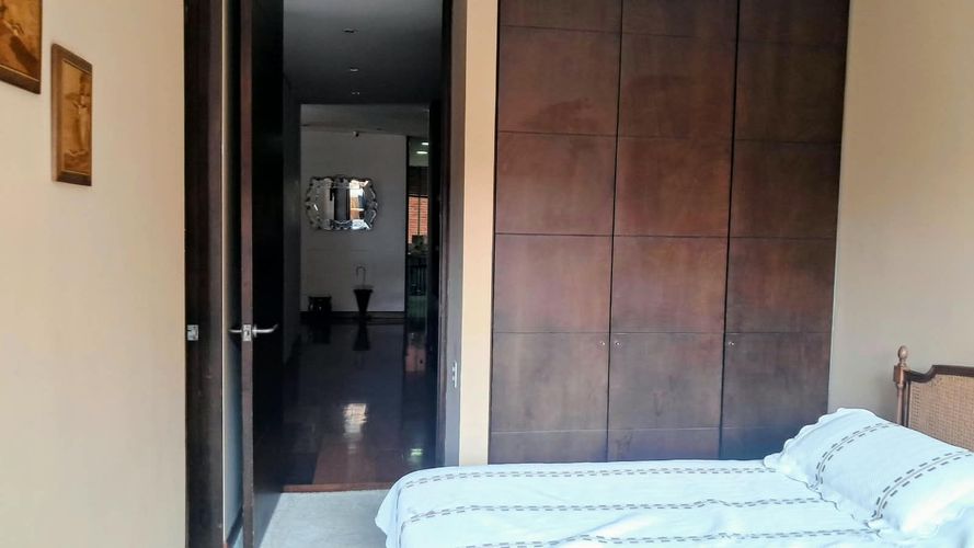 Apartamento de 3 alcobas en venta en El Virrey, Bogotá, 227 m² · foto 14 de 21