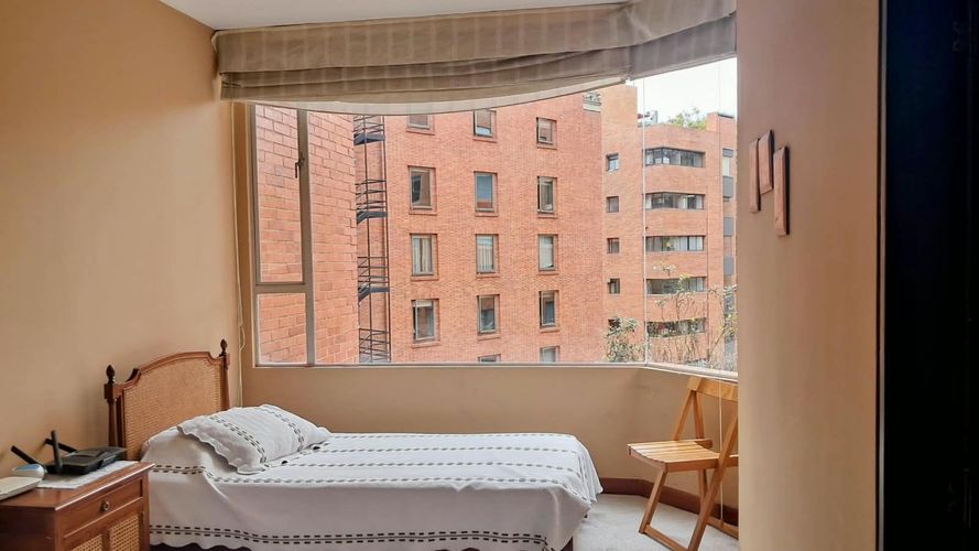 Apartamento de 3 alcobas en venta en El Virrey, Bogotá, 227 m² · foto 13 de 21