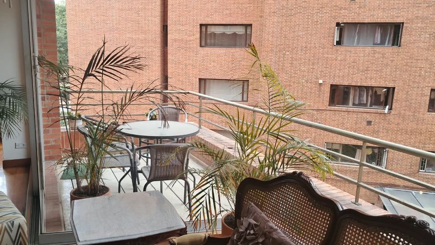 Apartamento de 3 alcobas en venta en El Virrey, Bogotá, 227 m² · foto 6 de 21