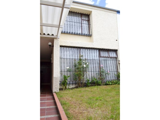 Casa de 4 alcobas en venta en Pontevedra, Bogotá, 287 m² · foto 3 de 23