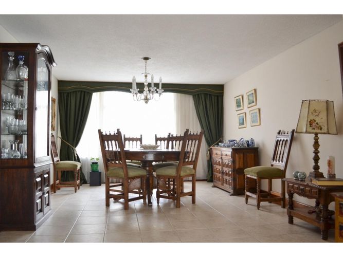 Casa de 4 alcobas en venta en Pontevedra, Bogotá, 287 m² · foto 5 de 23