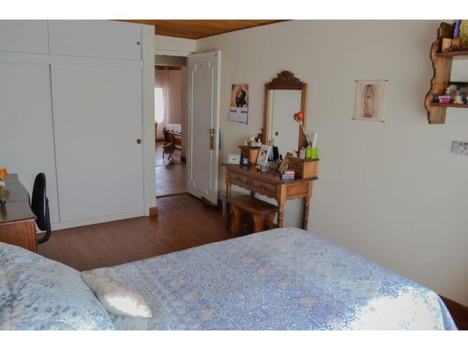 Casa de 4 alcobas en venta en Pontevedra, Bogotá, 287 m² · foto 9 de 23