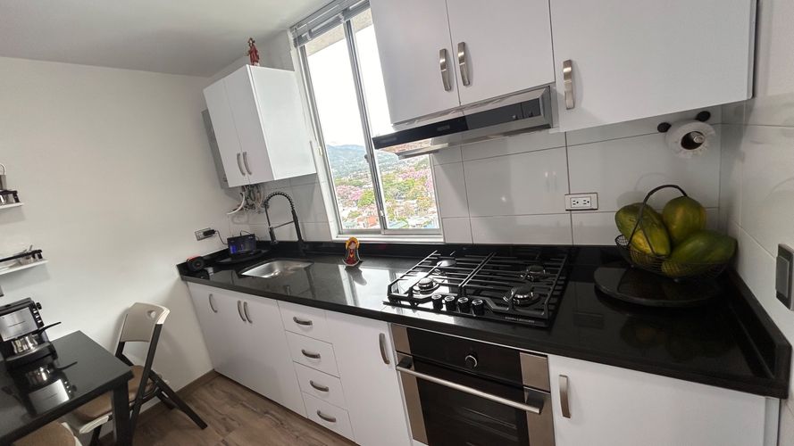 Apartamento de 3 alcobas en venta en Cadiz, Ibagué, 97 m² · foto 7 de 16