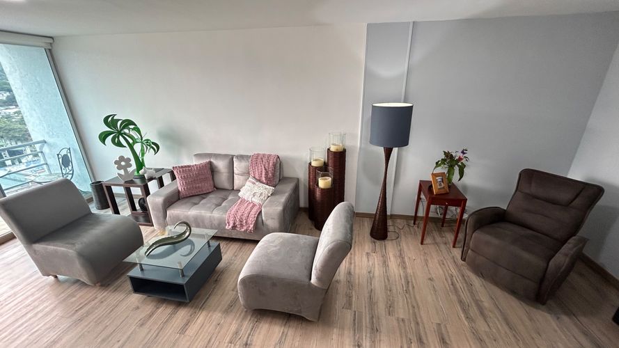 Apartamento de 3 alcobas en venta en Cadiz, Ibagué, 97 m² · foto 3 de 16