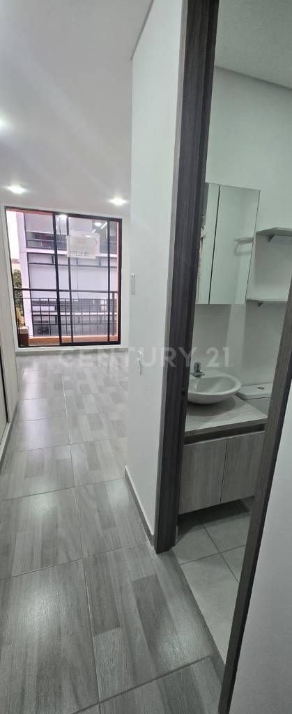 Apartaestudio en venta en La Castellana, Bogotá, 18 m² · foto 3 de 21
