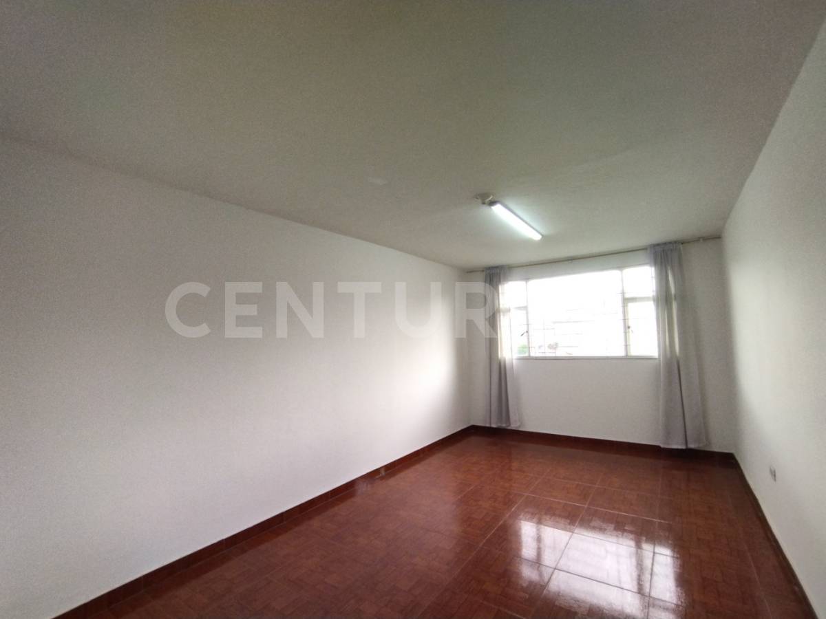 Casa en venta en Alamos, Bogotá · foto 13 de 23