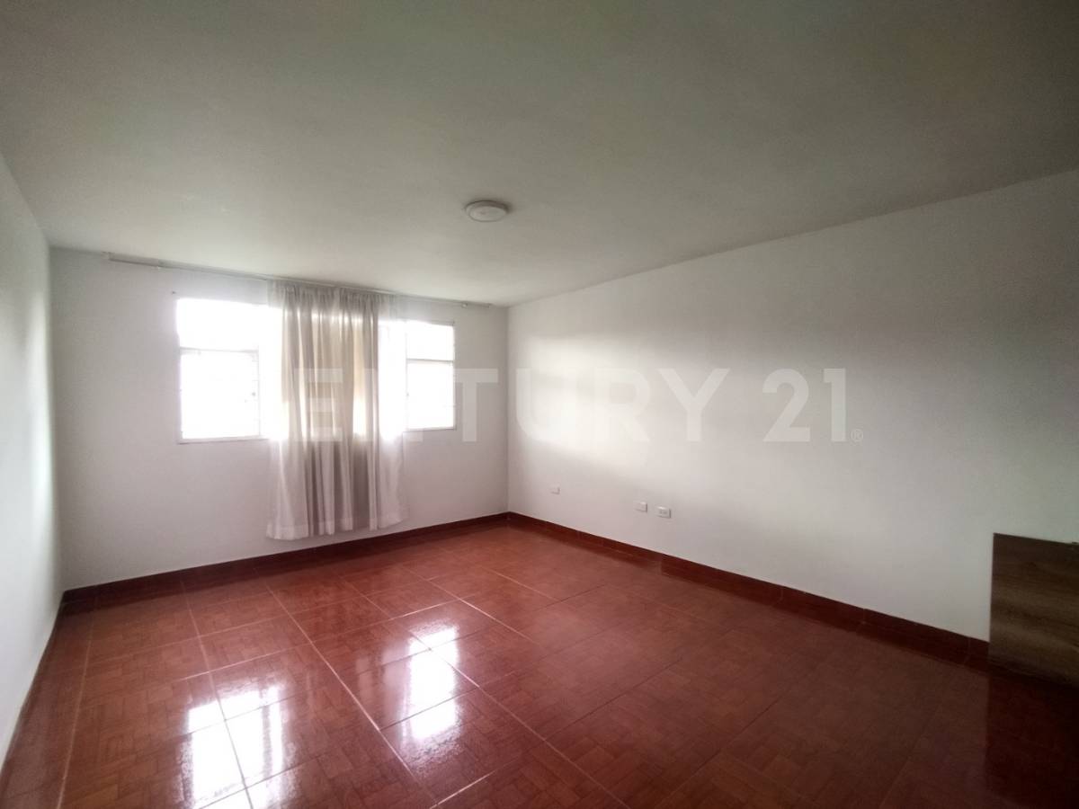 Casa en venta en Alamos, Bogotá · foto 14 de 23