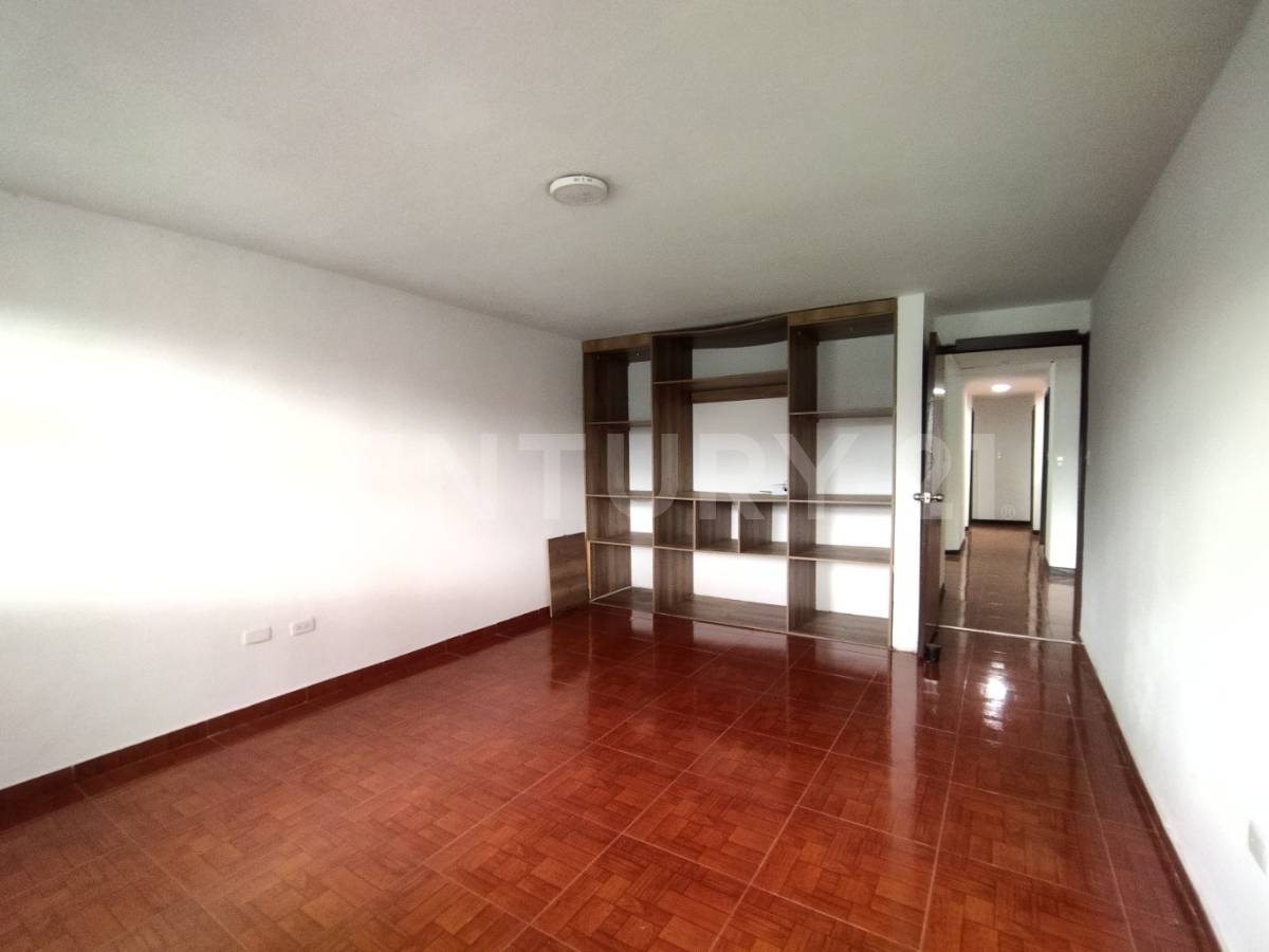 Casa en venta en Alamos, Bogotá · foto 15 de 23