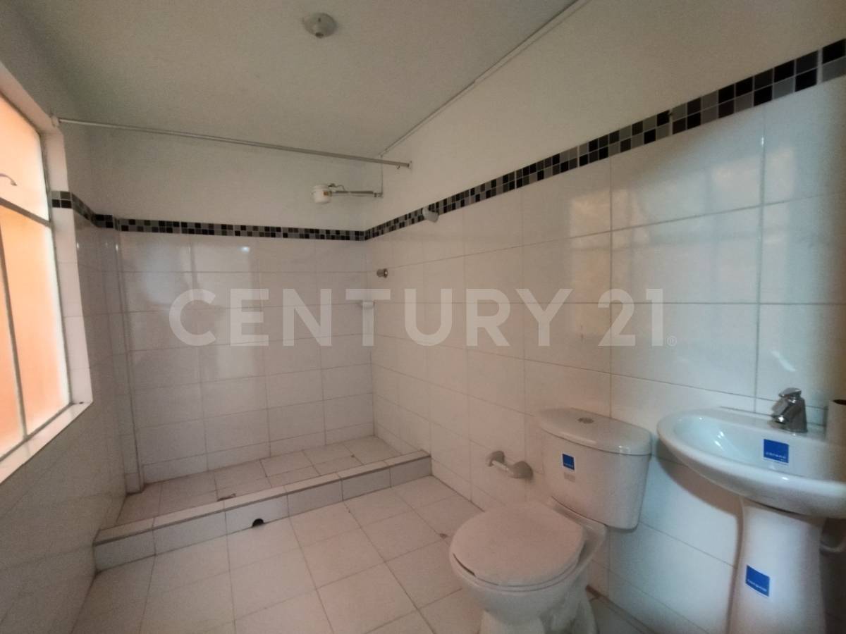 Casa en venta en Alamos, Bogotá · foto 17 de 23