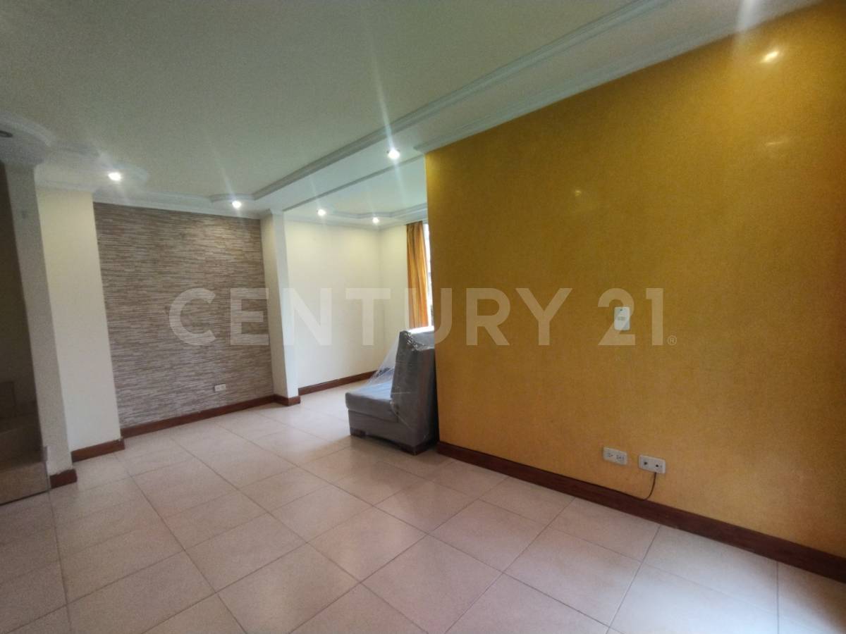 Casa en venta en Timiza, Bogotá · foto 2 de 19