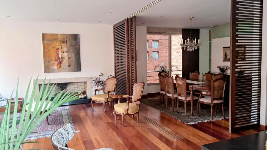 Apartamento de 3 alcobas en venta en El Virrey, Bogotá, 227 m² · foto 7 de 21