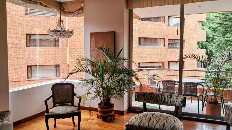 Apartamento de 3 alcobas en venta en El Virrey, Bogotá, 227 m² · foto 5 de 21
